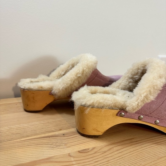 UGG Kalie Sherpa  Clogs - Picture 4 of 7
